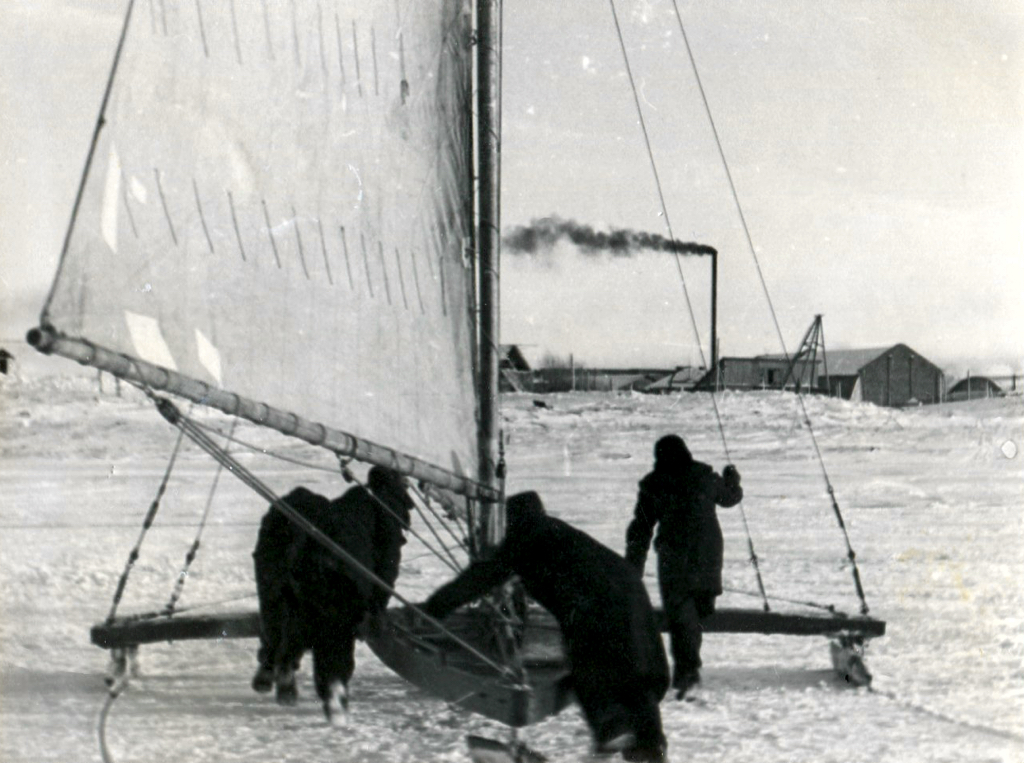 Площадка клуба ВЦСПС , одна из четырех площадок имевшихся в 1950 хх г на Петровской косе